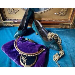 Vintage Bruno Magli pumps in green leather and suede with statement heel, size 4